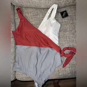 Zaful bathingsuit, xl with tags. Super cute